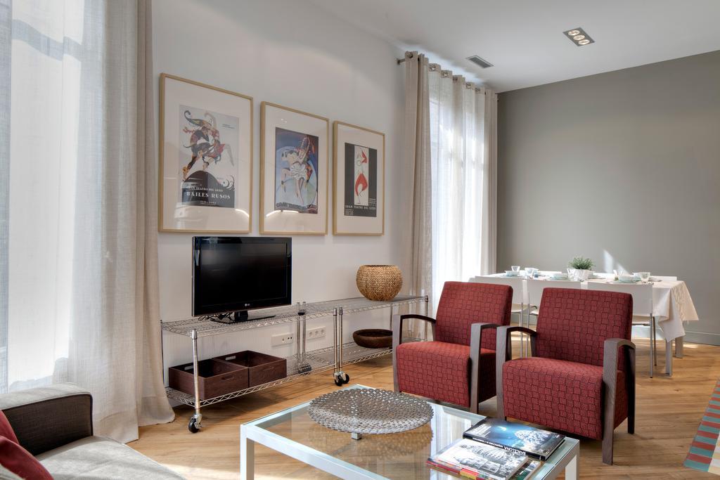 Habitat Apartments Rambla Deluxe บาร์เซโลนา ภายนอก รูปภาพ